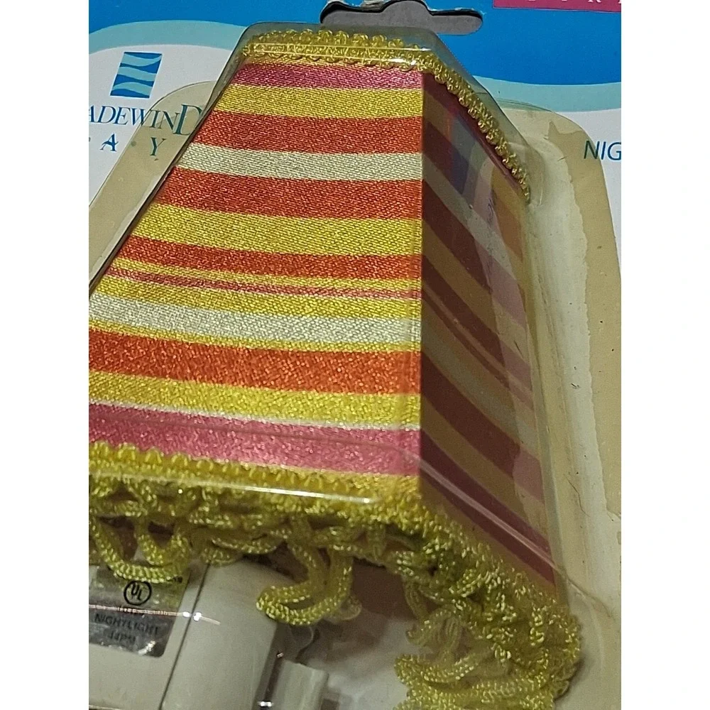 Vintage Tradewind Bay Plug In Groovy Night Light With Pink Red n Yellow Stripes